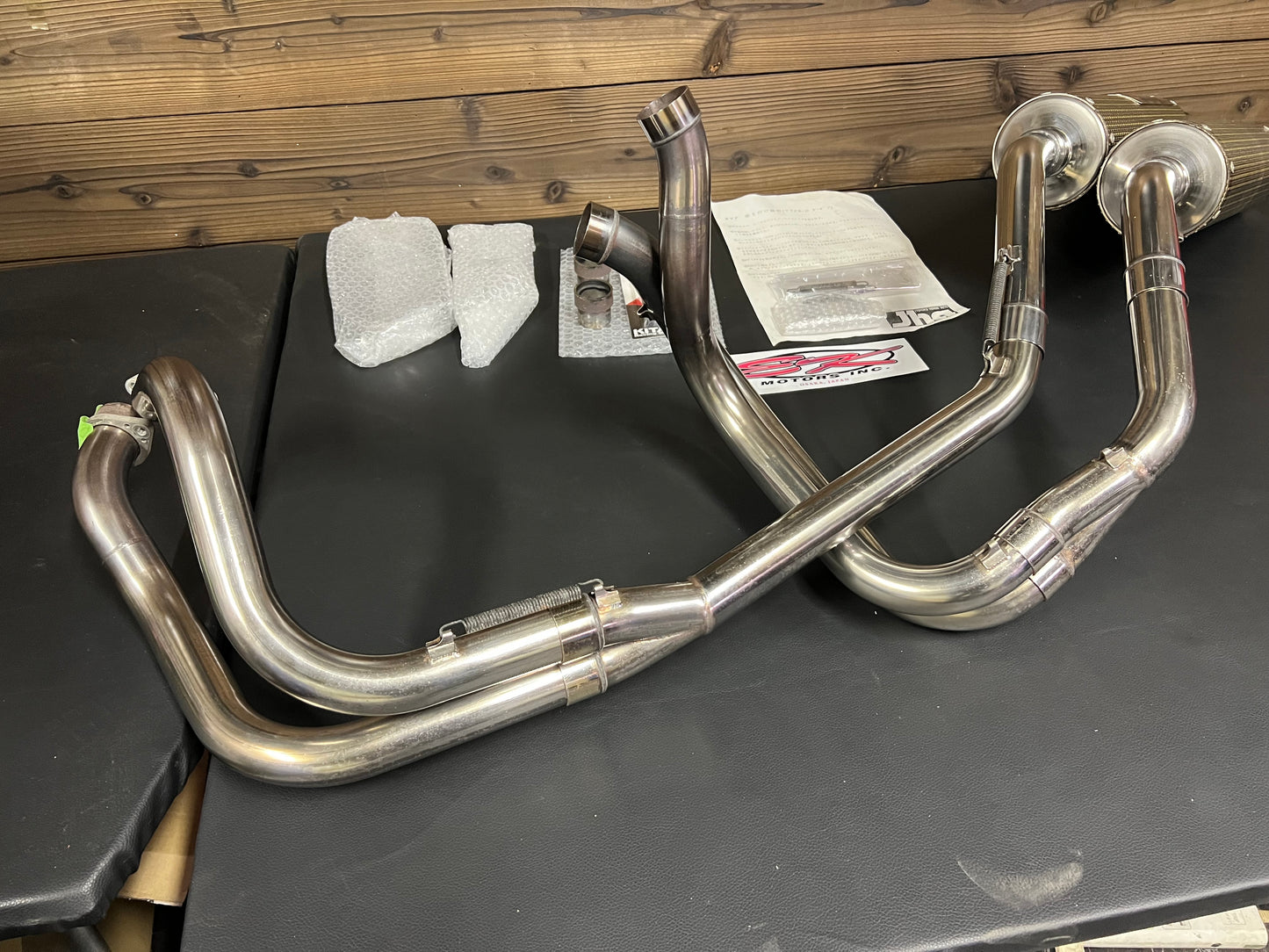GANADOR/JHA Twin-stack Full Exhaust System for NC30/NC35 VFR400 RVF400