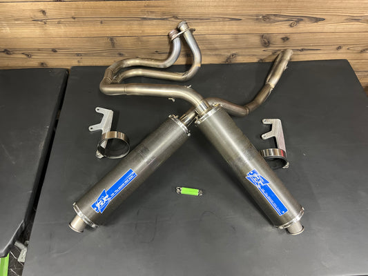TSR Twin Exit (LH-RH) Titanium System - Carbon Mufflers RVF/VFR400 NC30/NC35