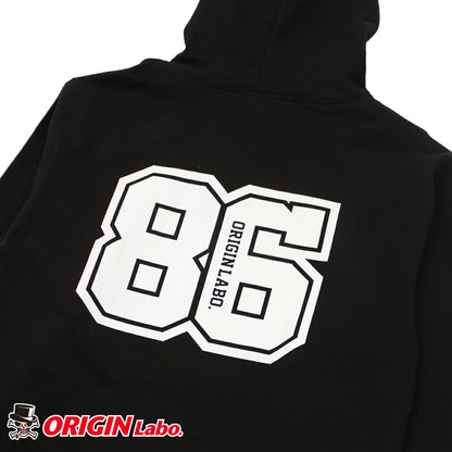 「86」プルオーバーフーディー