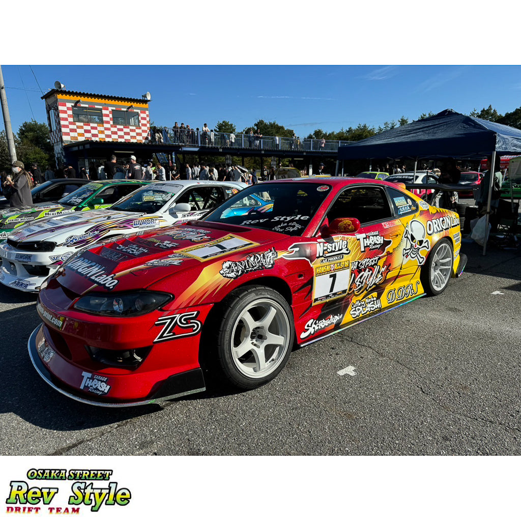 Revスタイルのフロントガラスステッカー